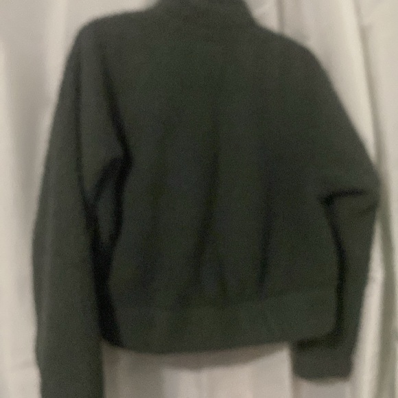 Warm fluffy fleece zip up Hollister jacket size XS. Gray. - Picture 4 of 4